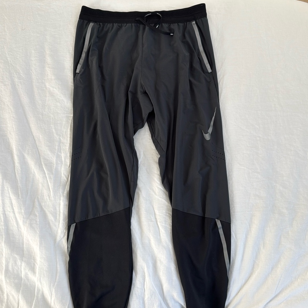 Men’s Nike Joggers Sz M